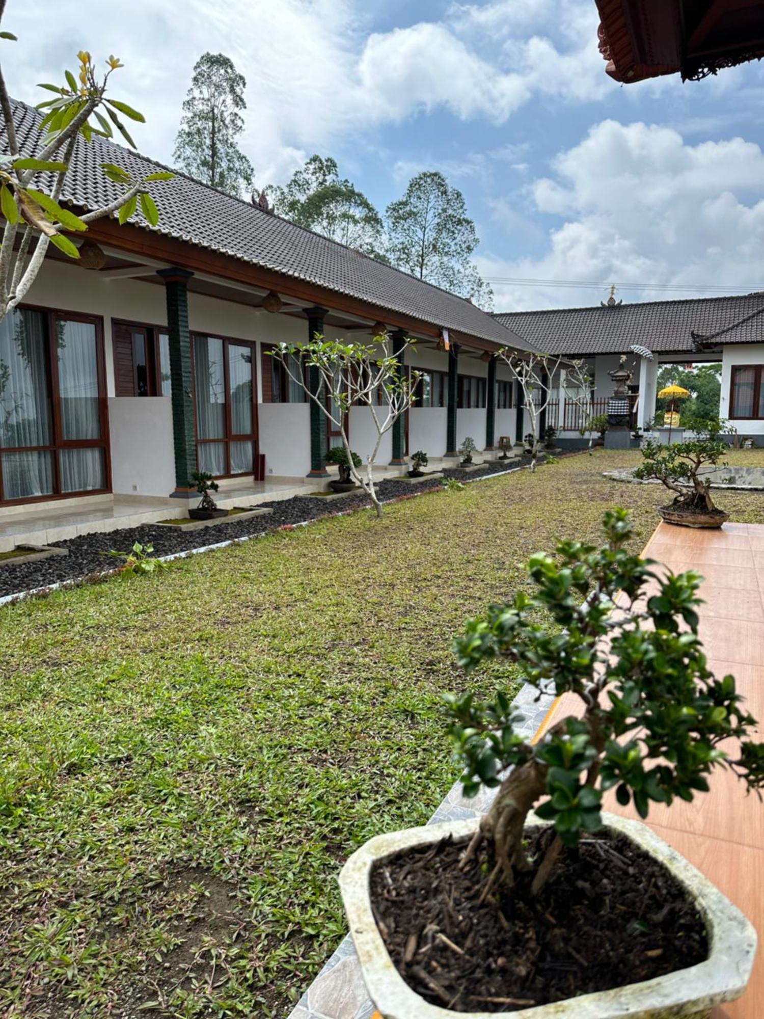 דירות Besakih Bali Basuki Retreat Center מראה חיצוני תמונה